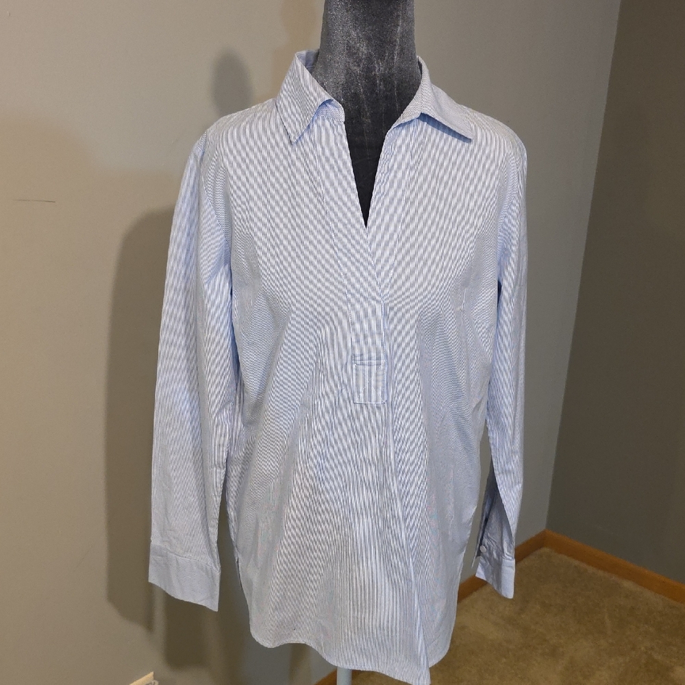 Talbots‎ Light Blue Pinstripe Women's Shirt Sz XS